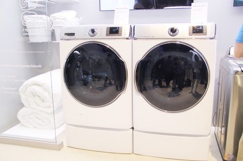 [新聞] 雙層滾筒驚艷CES全場LG展示新品洗衣機
